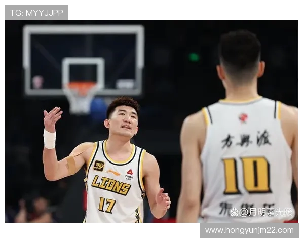 赛后分析：北京篮球队与重庆篮球队的战术对决与精彩瞬间回顾